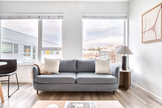 2690 152nd Ave NE in Redmond, WA - Foto de edificio - Building Photo