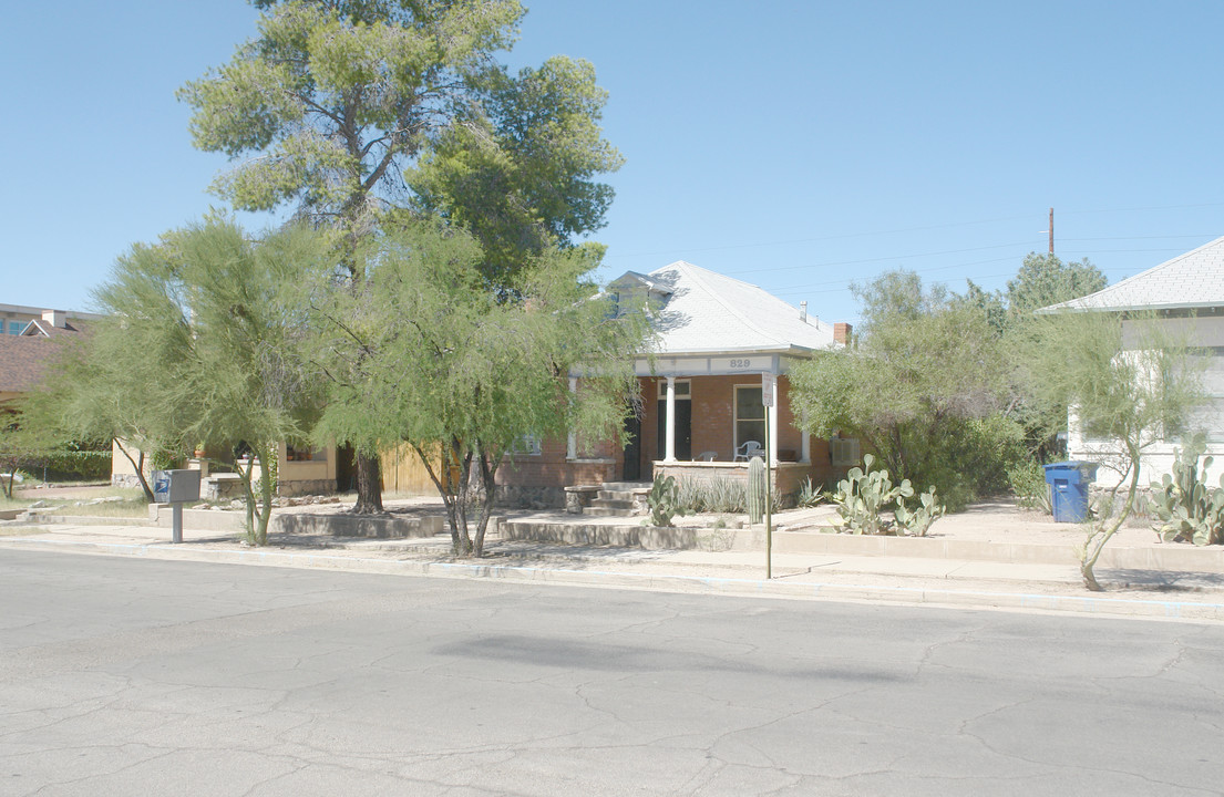 825-827 E 7th St in Tucson, AZ - Building Photo