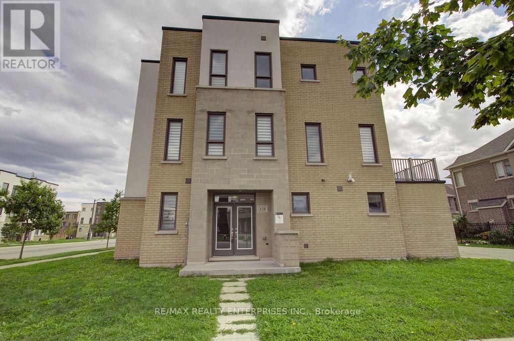 178 Wheat Boom Dr. in Oakville, ON - Building Photo