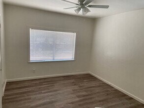 132 Calaveras Ave in Modesto, CA - Building Photo - Building Photo