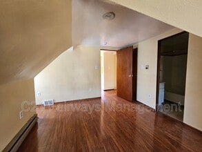 546 Greenfield Ave in Pittsburgh, PA - Building Photo - Building Photo