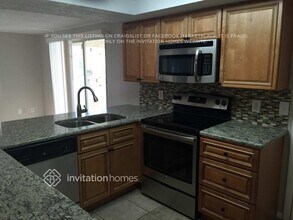 9401 Glen Moor Ln in Port Richey, FL - Building Photo - Building Photo