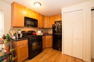 4317 Sansom St, Unit 3rd Fl in Philadelphia, PA - Building Photo - Building Photo