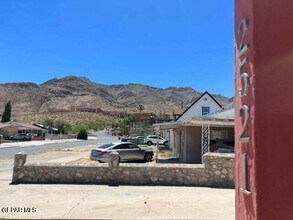 2521 McKinley Ave in El Paso, TX - Building Photo - Building Photo