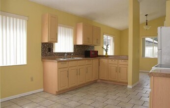 4855 Kingston Cir in Kissimmee, FL - Building Photo - Building Photo