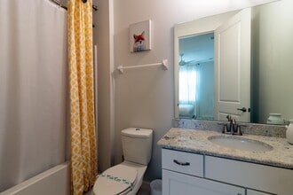 3801 Sonoma Blvd in Kissimmee, FL - Building Photo - Building Photo