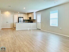 7243 Lavaca Bluff in San Antonio, TX - Building Photo - Building Photo