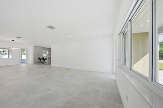 2001 NE 17th Way in Fort Lauderdale, FL - Building Photo - Building Photo