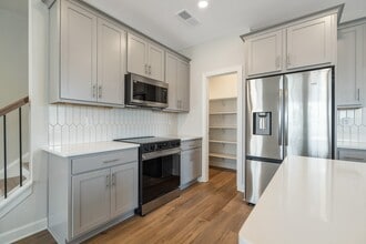 Tessa Shallowford Single-Family and Townhomes in Gainesville, GA - Building Photo - Building Photo