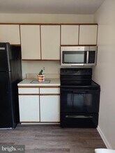 6 Cloverwood Ct in Baltimore, MD - Building Photo - Building Photo