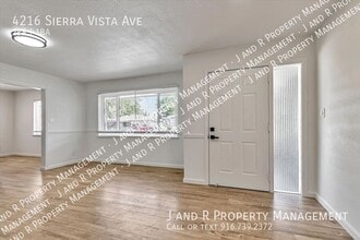 4216 Sierra Vista Ave in Sacramento, CA - Building Photo - Building Photo
