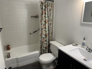 405 5th St in Smithville, MO - Building Photo - Building Photo