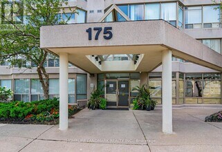 175 Cedar Ave in Richmond Hill, ON - Building Photo - Building Photo