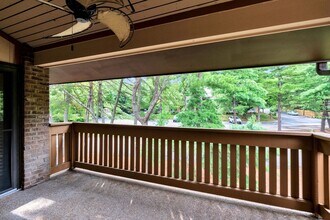 123 Hillsboro Pl in Nashville, TN - Building Photo - Building Photo