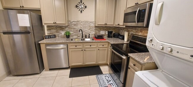 3340 Blodgett St, Unit 3340 in Houston, TX - Building Photo - Building Photo