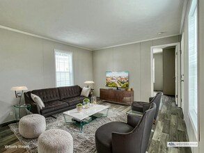 3701 2nd St in Coralville, IA - Foto de edificio - Building Photo