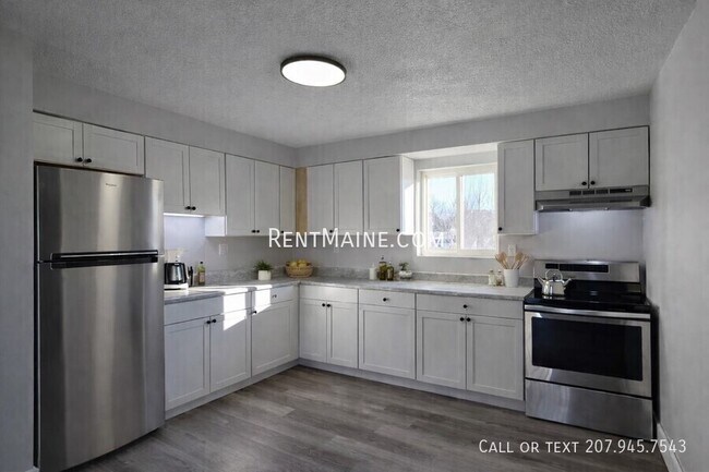 property at 8 Hillside Ln