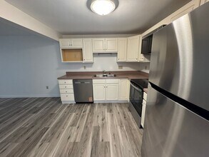323 Gillespie Ave in Syracuse, NY - Building Photo - Building Photo