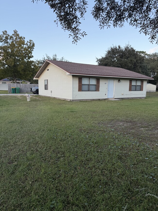 property at 817 Tanager Rd