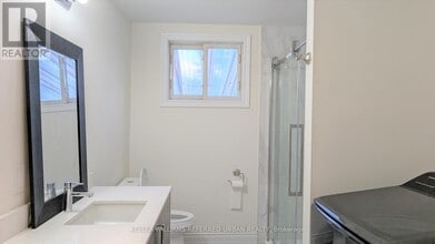 386 Welland Ave in St Catharines, ON - Building Photo - Building Photo