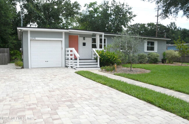 property at 6925 Sans Souci Rd