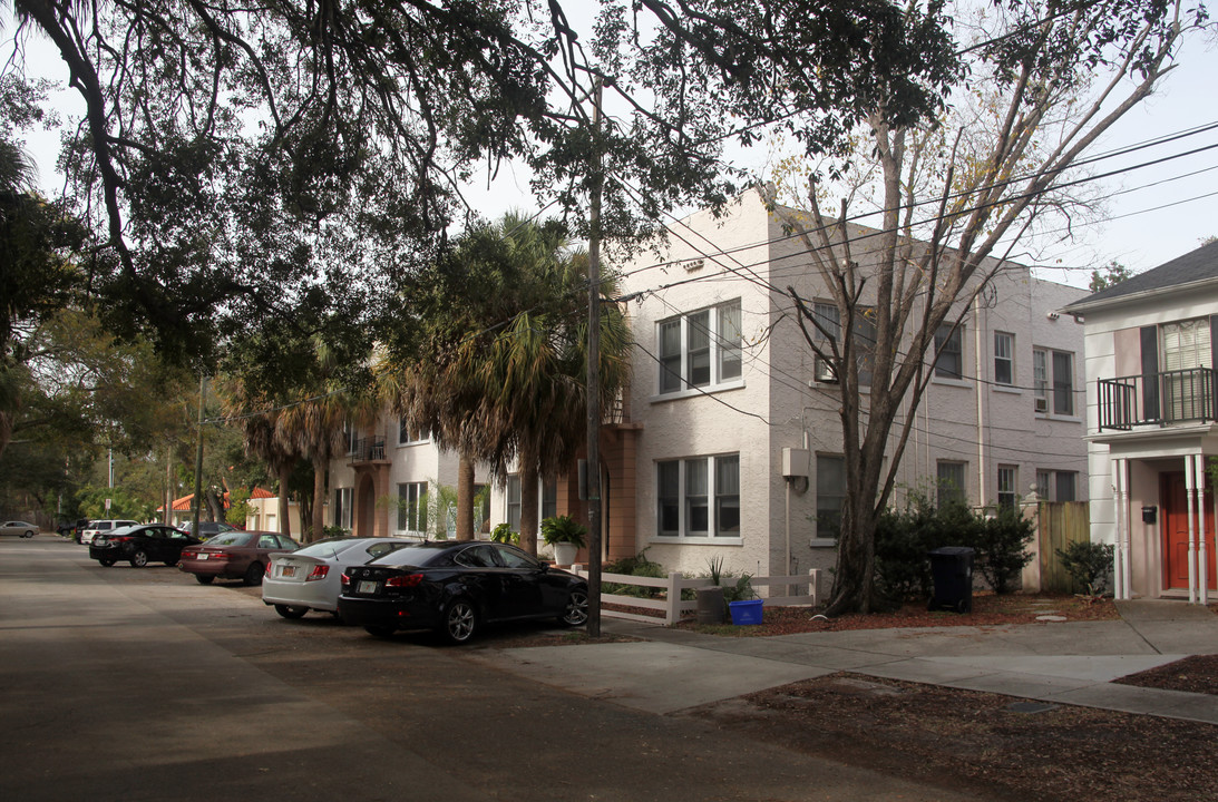 Kansas Avenue Apartments in Tampa, FL - Foto de edificio