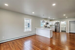 589 Public St in Providence, RI - Building Photo