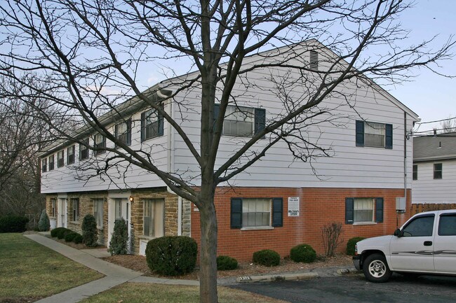 3263-3287 Lakeview St in Cincinnati, OH - Foto de edificio - Building Photo