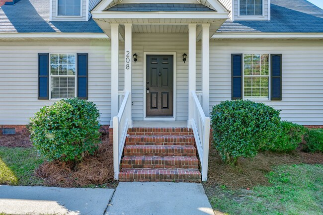 208 Forest Grove Ln in Columbia, SC - Building Photo - Building Photo