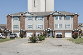 Riverbend Gardens in Tulsa, OK - Building Photo - Primary Photo