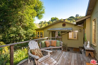 913 Fernwood Pacific Dr in Topanga, CA - Building Photo - Building Photo