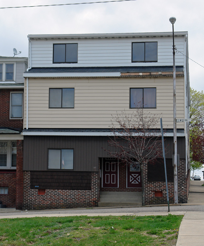 157 S Wyoming St in Hazleton, PA - Building Photo - Building Photo