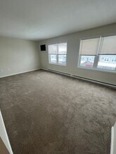38 Indian Brook Cir in Rochester, NH - Building Photo - Building Photo