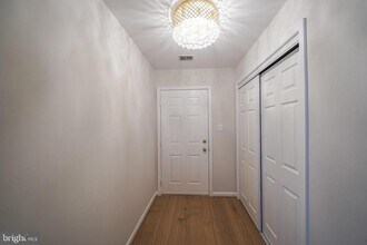 109 Timberbrook Ln in Gaithersburg, MD - Foto de edificio - Building Photo