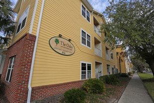 Oaks at Riverview - CLOSED WAITLIST Apartamentos