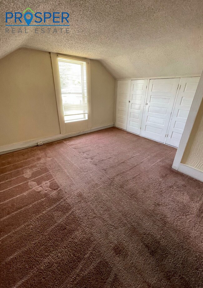 315 9th Ave in Eau Claire, WI - Building Photo - Building Photo