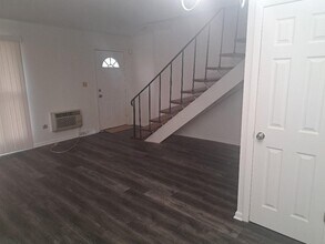 1250 E 276th St in Euclid, OH - Building Photo - Building Photo