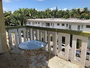 851 Meridian Ave, Unit 31 in Miami Beach, FL - Building Photo - Building Photo