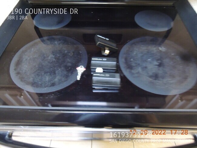 5190 Countryside Dr in San Diego, CA - Building Photo - Building Photo