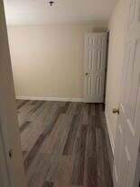 42 S Cherry St in Wallingford, CT - Building Photo