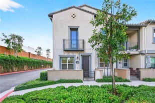 12112 Blue Sky Ct in Whittier, CA - Building Photo