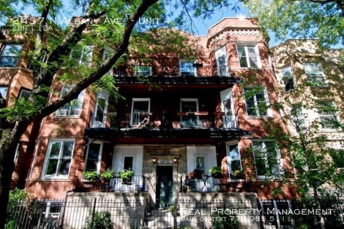 2437 N Albany Ave-Unit -Unit 1 in Chicago, IL - Building Photo