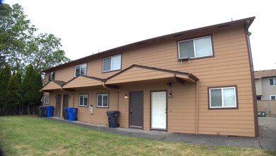 Lancaster Townhomes in Salem, OR - Building Photo - Building Photo