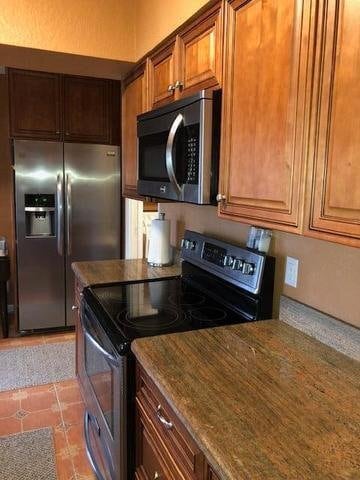 property at 631 Linnet Cir