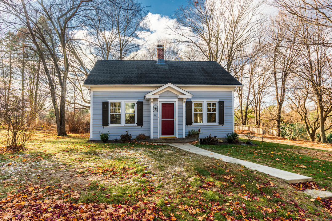 48 Jerusalem Hill in Trumbull, CT - Building Photo