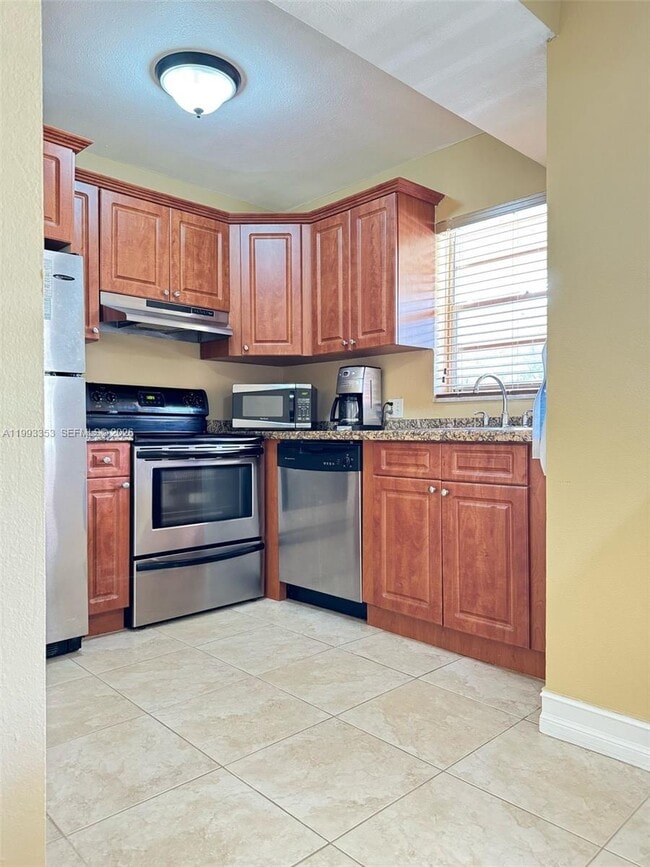 property at 1300 Moffett St