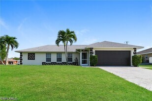 929 SW 31st St in Cape Coral, FL - Building Photo