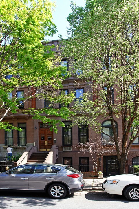 119 W 85th St in New York, NY - Foto de edificio