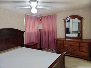 3589 W Gordon Ave in Layton, UT - Foto de edificio - Building Photo