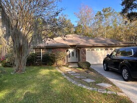 10308 Hearthside Dr in Jacksonville, FL - Building Photo